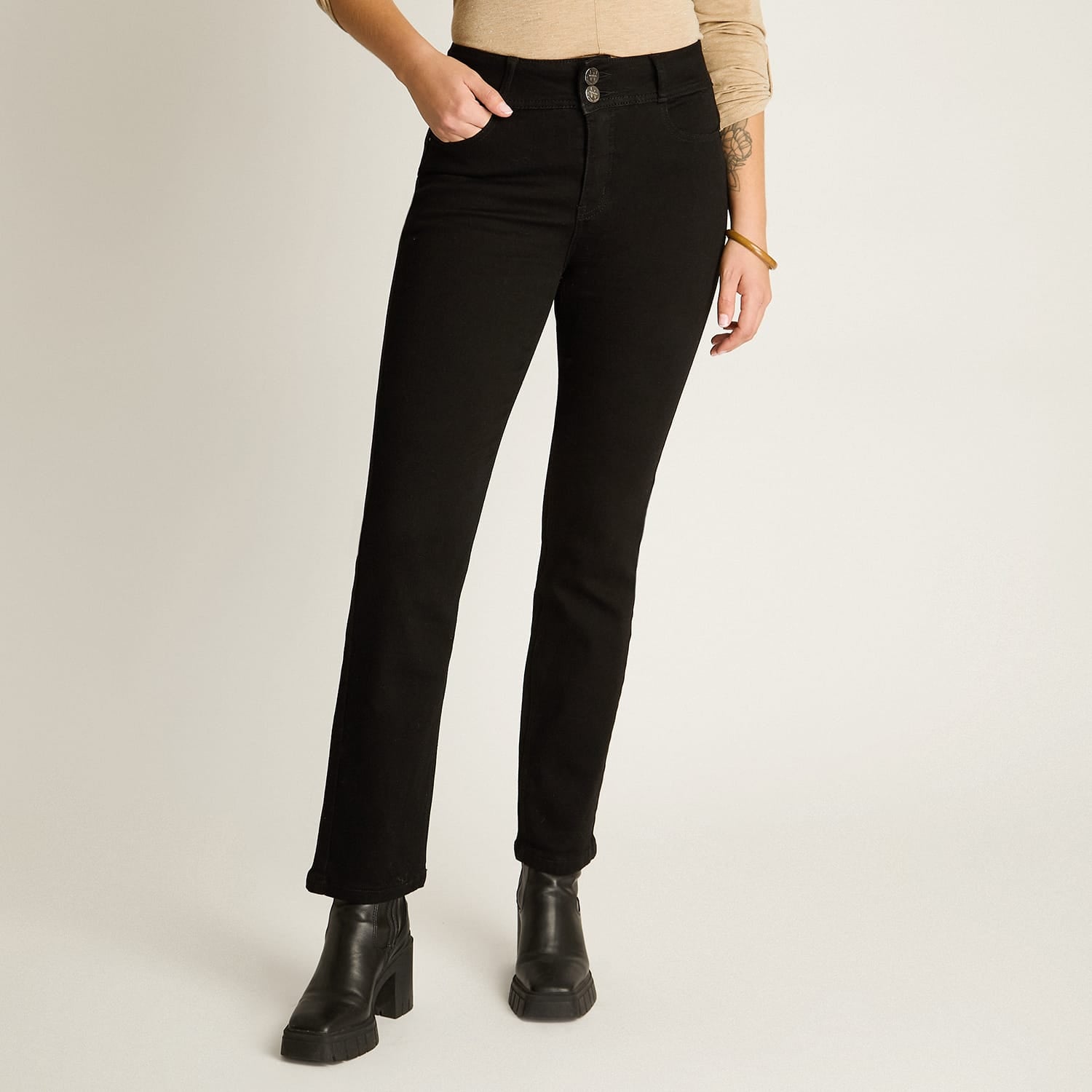 Jeans Negro Elasticidad Media Sin Forro Calce Normal Tela Denim